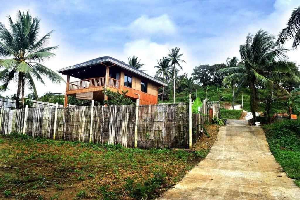 Вилла Modern Bahay Kubo In A Farm Near Tagaytay Тагайтай Экстерьер фото